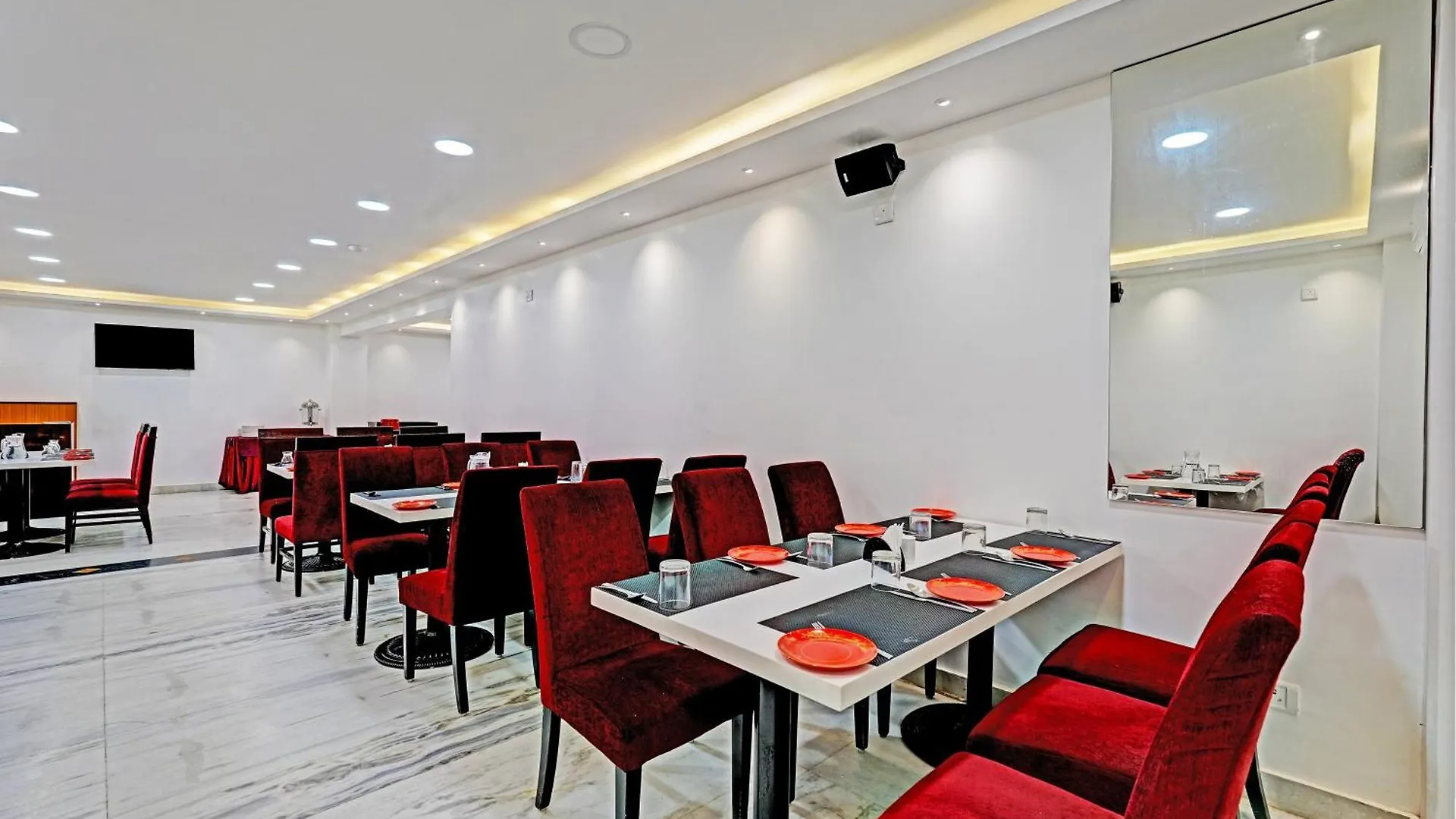 Hotel Hight Krone A Family Hotel Near Igi Airport Delhi New Delhi